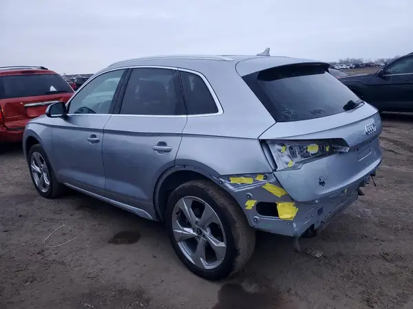 WA1BAAFYXM2077276 2021 AUDI Q5 - Image 2