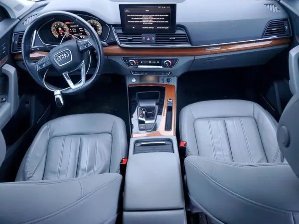 WA1BAAFYXM2077276 2021 AUDI Q5 - Image 8