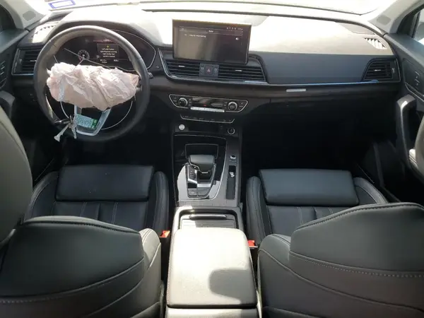WA1BAAFYXM2083241 2021 AUDI Q5 - Image 8
