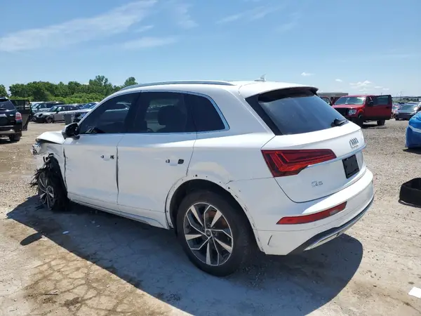 WA1BAAFYXM2084776 2021 AUDI Q5 - Image 2