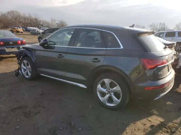 WA1BAAFYXM2094093 2021 AUDI Q5 - Image 2
