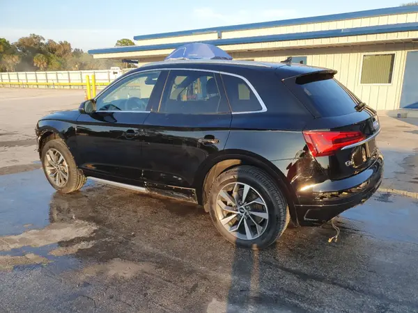 WA1BAAFYXM2094952 2021 AUDI Q5 - Image 2