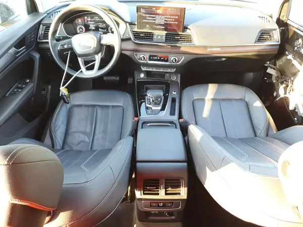 WA1BAAFYXM2094952 2021 AUDI Q5 - Image 8