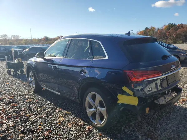 WA1BAAFYXM2114391 2021 AUDI Q5 - Image 2