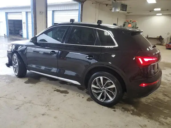 WA1BAAFYXM2124869 2021 AUDI Q5 - Image 2