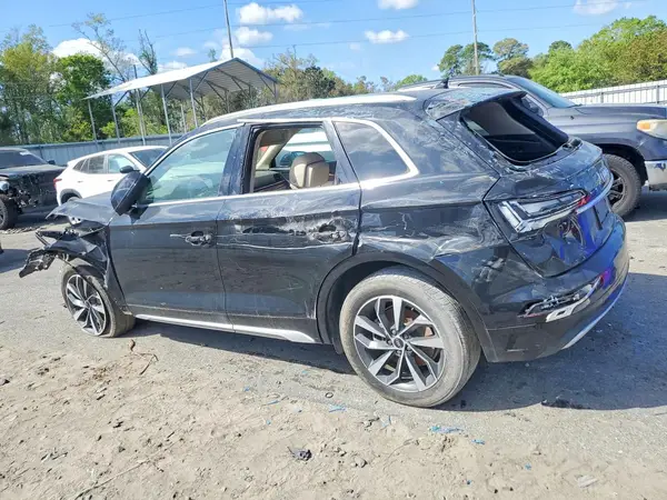 WA1BAAFYXM2127917 2021 AUDI Q5 - Image 2