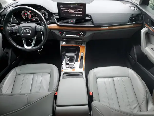 WA1BAAFYXM2135872 2021 AUDI Q5 - Image 8