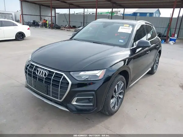 WA1BAAFYXM2135919 2021 AUDI Q5 - Image 2