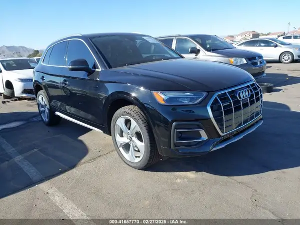 WA1BAAFYXM2139419 2021 AUDI Q5 - Image 1