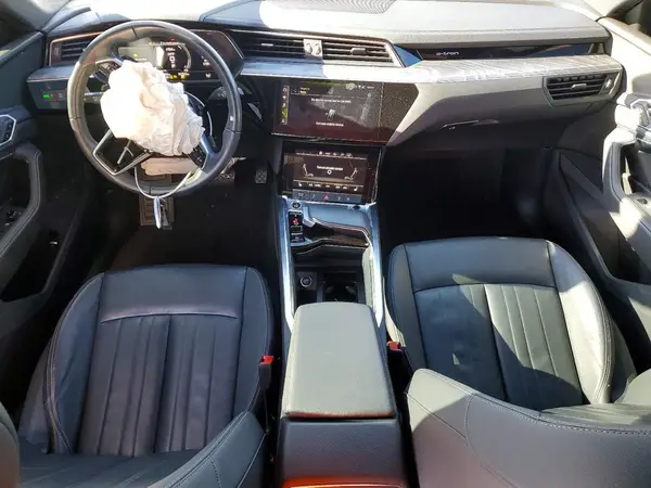 WA1BAAGE0RB022184 2024 AUDI Q8 - Image 8