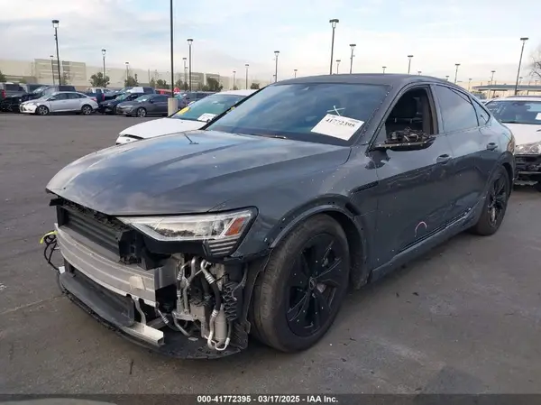 WA1BAAGE5RB011858 2024 AUDI Q8 - Image 2