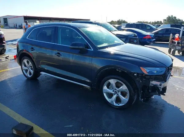 WA1BABFY6M2108254 2021 AUDI Q5 - Image 1
