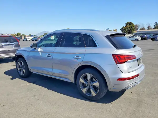 WA1BBAFY2N2118272 2022 AUDI Q5 - Image 2