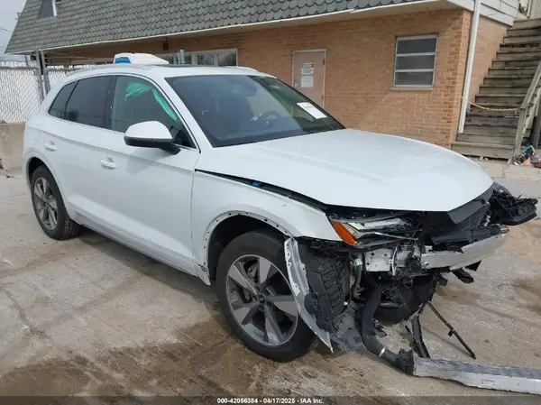 WA1BBAFY6N2094672 2022 AUDI Q5 - Image 1