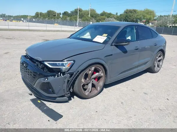 WA1BCBGE8RB049813 2024 AUDI SQ8 - Image 2