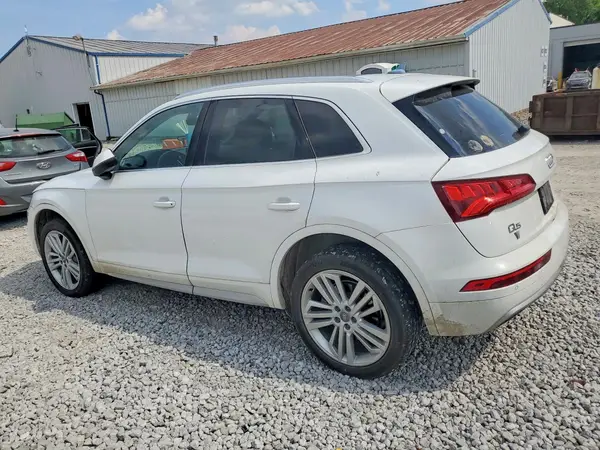WA1BNAFY0J2056940 2018 AUDI Q5 - Image 2