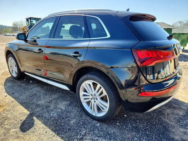 WA1BNAFY0J2064584 2018 AUDI Q5 - Image 2