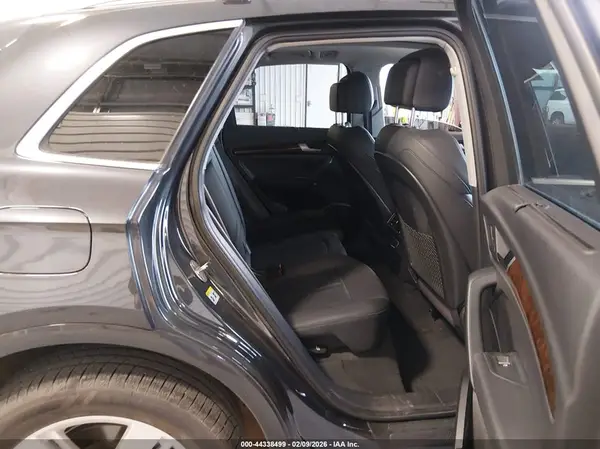 WA1BNAFY0J2064973 2018 AUDI Q5 - Image 8