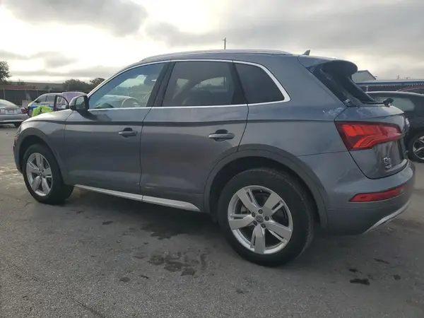 WA1BNAFY0J2109779 2018 AUDI Q5 - Image 2