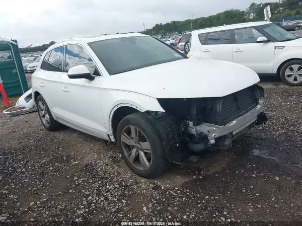 WA1BNAFY0J2147304 2018 AUDI Q5 - Image 1