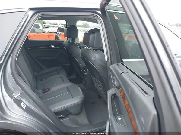 WA1BNAFY0J2148713 2018 AUDI Q5 - Image 8