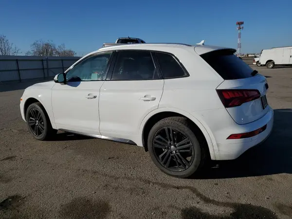 WA1BNAFY0J2191240 2018 AUDI Q5 - Image 2