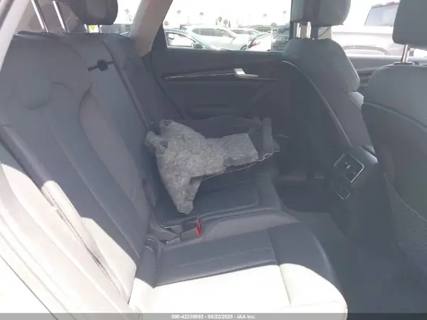 WA1BNAFY0J2205976 2018 AUDI Q5 - Image 8