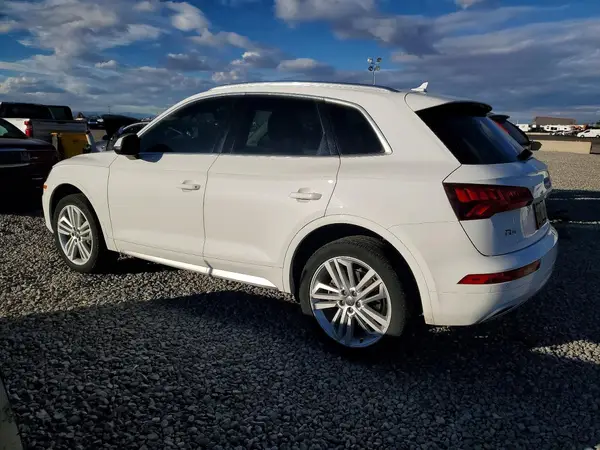 WA1BNAFY0J2211633 2018 AUDI Q5 - Image 2