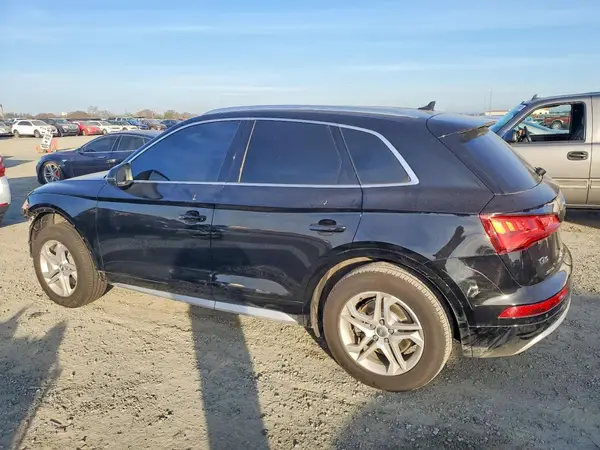 WA1BNAFY0J2223796 2018 AUDI Q5 - Image 2