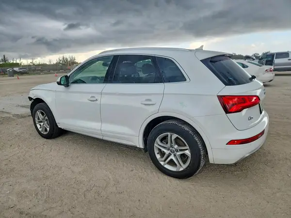 WA1BNAFY0J2239402 2018 AUDI Q5 - Image 2