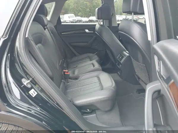 WA1BNAFY0J2240825 2018 AUDI Q5 - Image 8