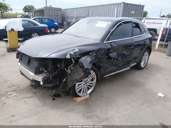 WA1BNAFY0K2017007 2019 AUDI Q5 - Image 2