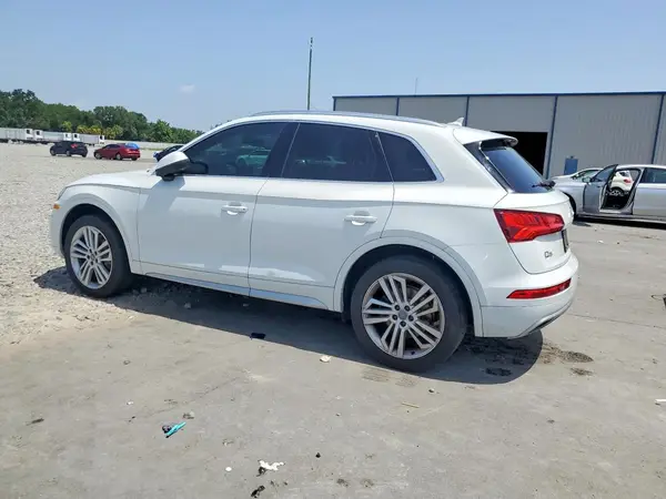 WA1BNAFY0K2017928 2019 AUDI Q5 - Image 2