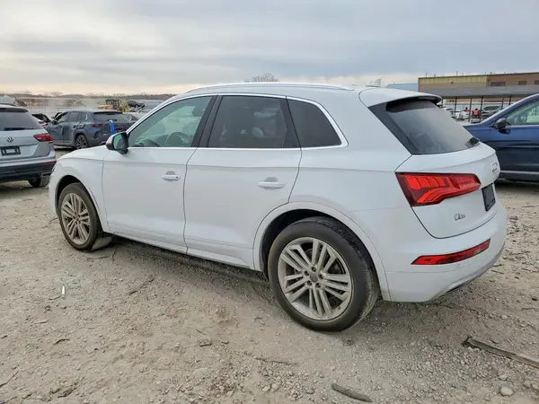 WA1BNAFY0K2020098 2019 AUDI Q5 - Image 2