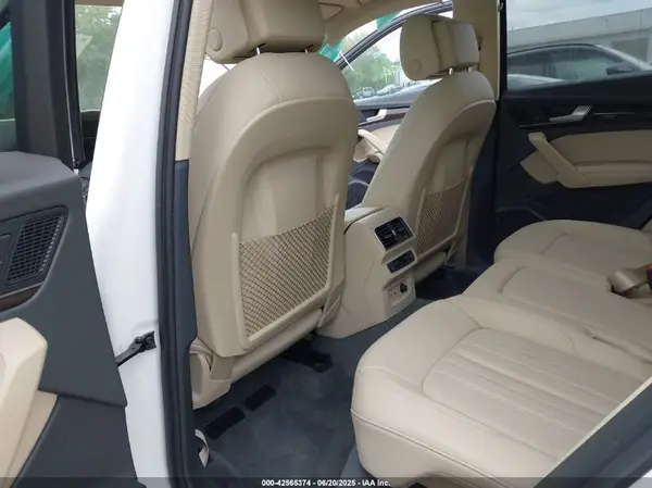 WA1BNAFY0K2023616 2019 AUDI Q5 - Image 8