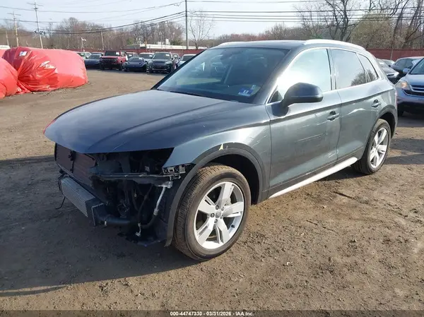 WA1BNAFY0K2024670 2019 AUDI Q5 - Image 2