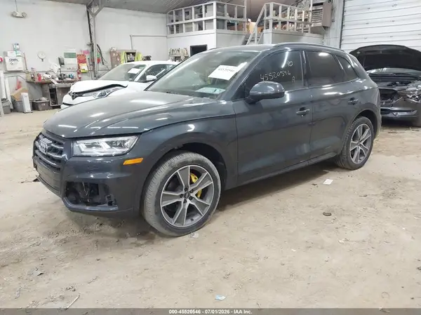 WA1BNAFY0K2025835 2019 AUDI Q5 - Image 2