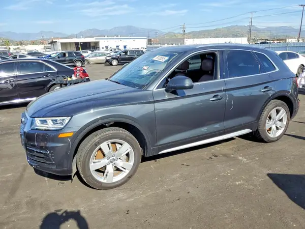 WA1BNAFY0K2045485 2019 AUDI Q5 - Image 1
