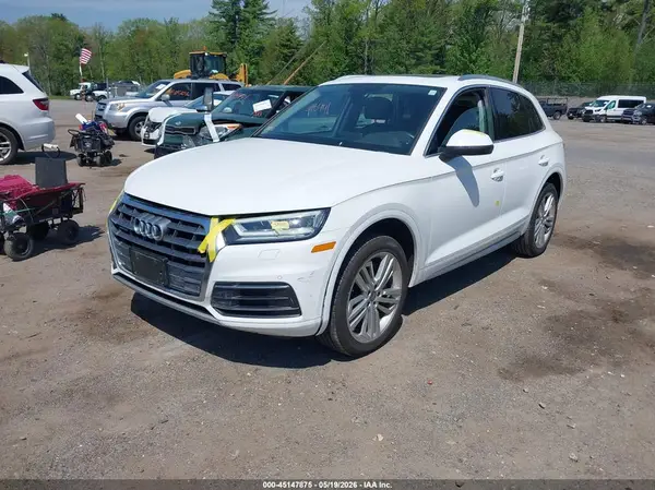WA1BNAFY0K2047107 2019 AUDI Q5 - Image 2