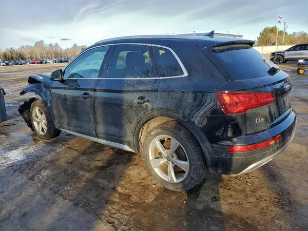 WA1BNAFY0K2048239 2019 AUDI Q5 - Image 2