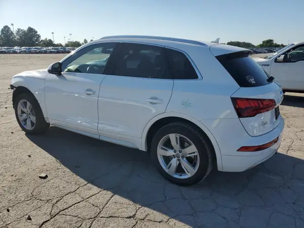 WA1BNAFY0K2049794 2019 AUDI Q5 - Image 2