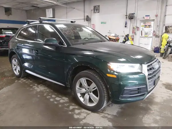WA1BNAFY0K2057426 2019 AUDI Q5 - Image 1