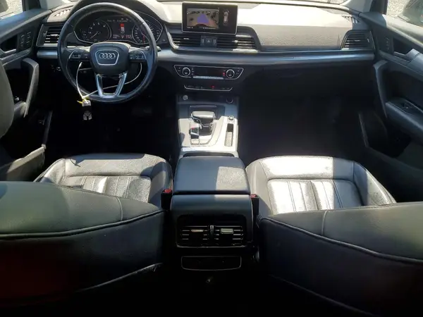 WA1BNAFY0K2061170 2019 AUDI Q5 - Image 8