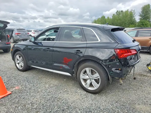 WA1BNAFY0K2064893 2019 AUDI Q5 - Image 2