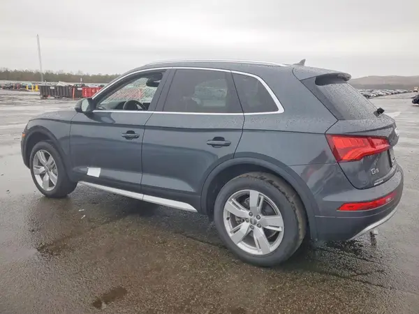 WA1BNAFY0K2069656 2019 AUDI Q5 - Image 2