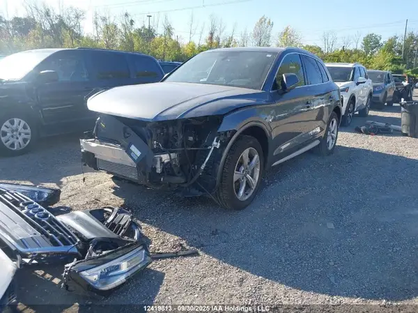 WA1BNAFY0K2077854 2019 AUDI Q5 - Image 2