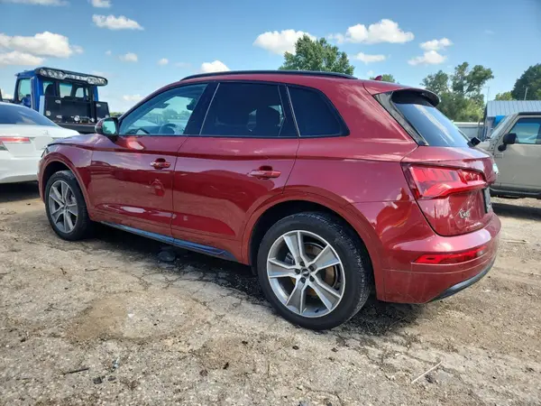 WA1BNAFY0K2090894 2019 AUDI Q5 - Image 2