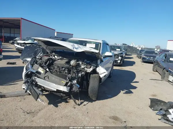 WA1BNAFY0K2092810 2019 AUDI Q5 - Image 2