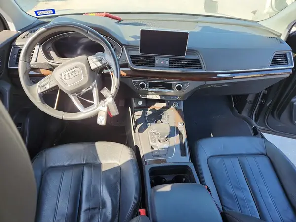 WA1BNAFY0K2092824 2019 AUDI Q5 - Image 8
