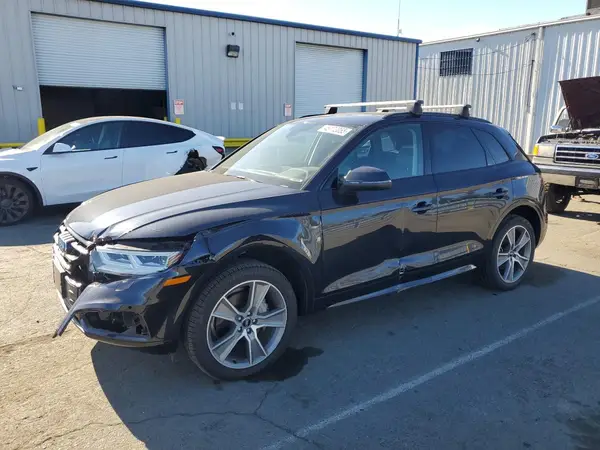 WA1BNAFY0K2098963 2019 AUDI Q5 - Image 1